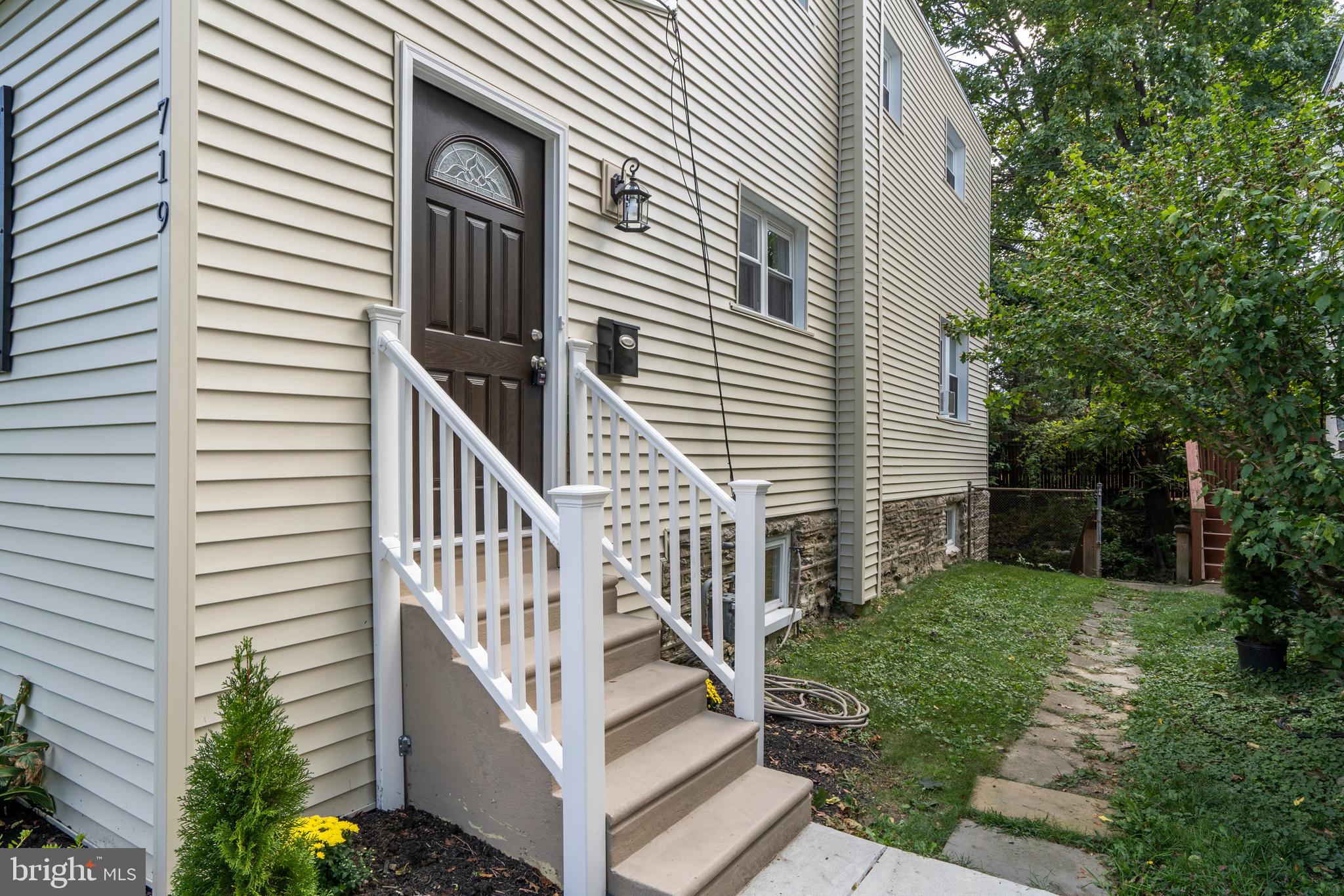 719 Humphreys Road Ardmore, PA 19003 - Photo 5 of 25 Gallery Image 5