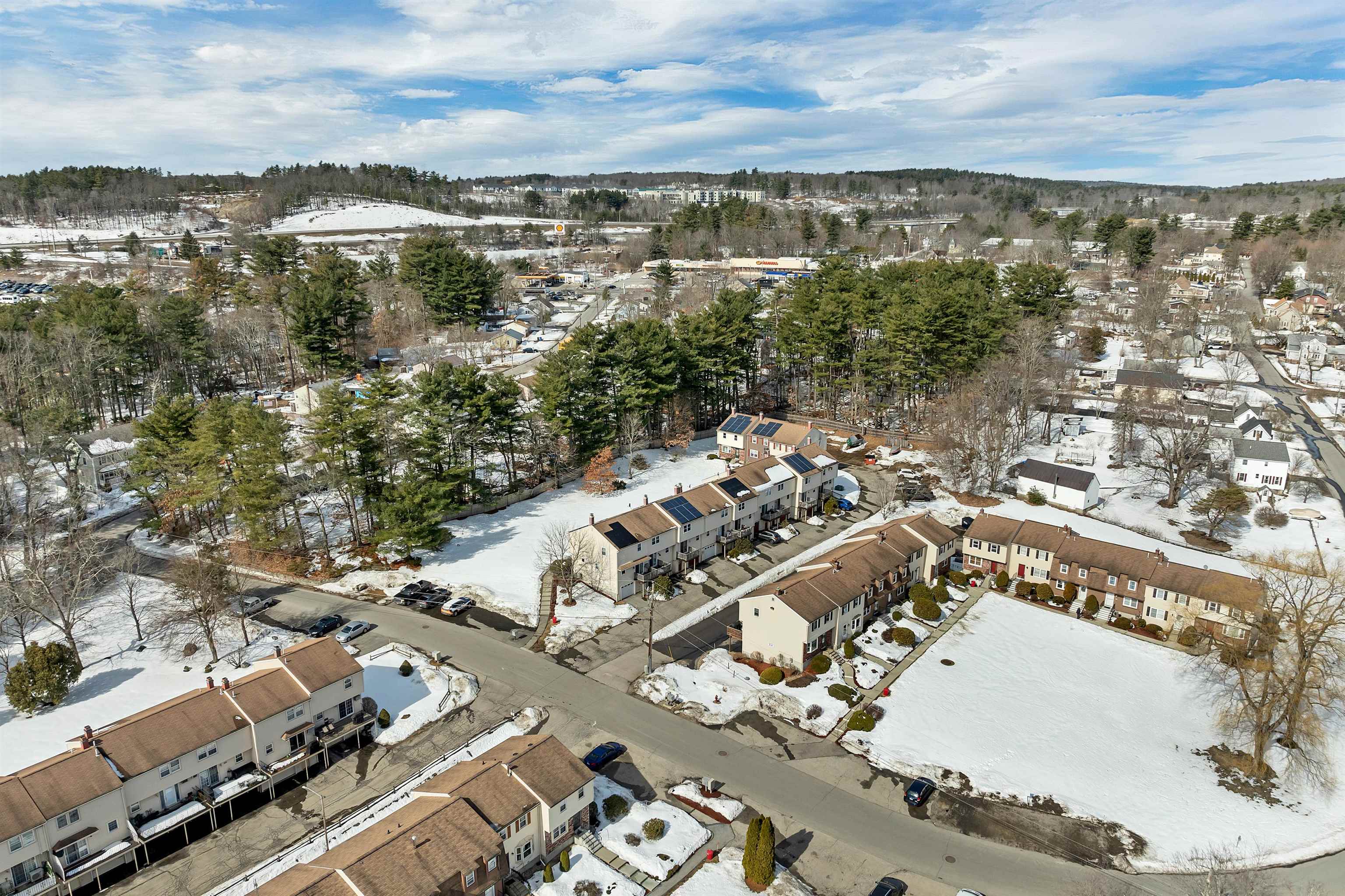 6 Stonegate Lane, Unit 6 Derry, NH 03038 - Photo 37 of 50