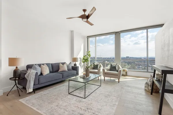 $3,150 | 900 20th Avenue South, Unit 1406, Nashville, TN 37212
