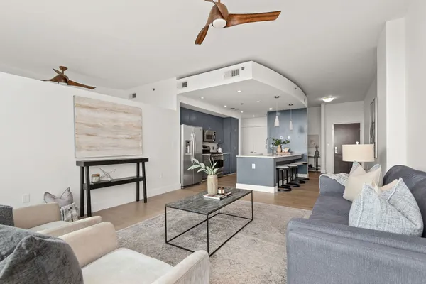 $3,150 | 900 20th Avenue South, Unit 1406, Nashville, TN 37212