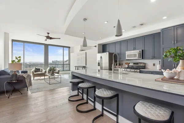 $3,150 | 900 20th Avenue South, Unit 1406, Nashville, TN 37212