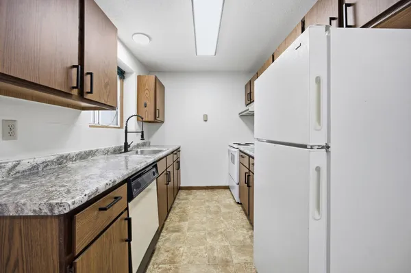 $280,000 | 3307-3309 2nd Street North, Fargo, ND 58102
