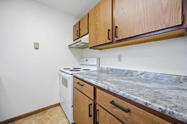 $280,000 | 3307-3309 2nd Street North, Fargo, ND 58102