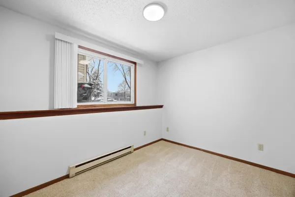 $280,000 | 3307-3309 2nd Street North, Fargo, ND 58102