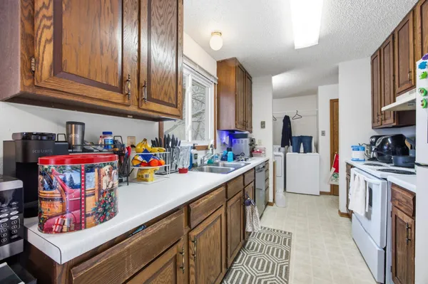 $280,000 | 3307-3309 2nd Street North, Fargo, ND 58102