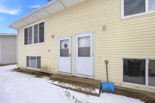 $280,000 | 3307-3309 2nd Street North, Fargo, ND 58102