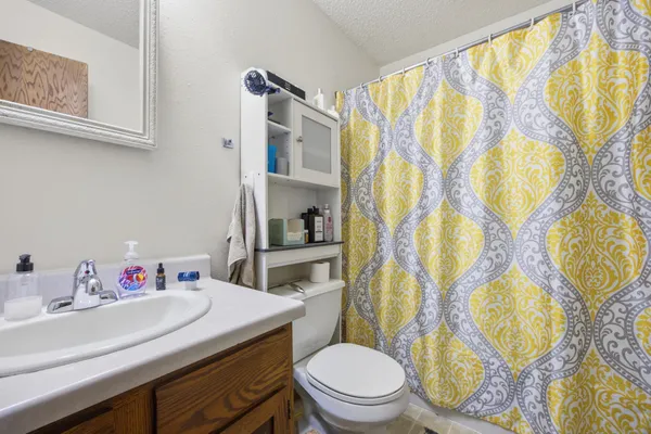 $280,000 | 3307-3309 2nd Street North, Fargo, ND 58102