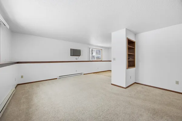 $280,000 | 3307-3309 2nd Street North, Fargo, ND 58102