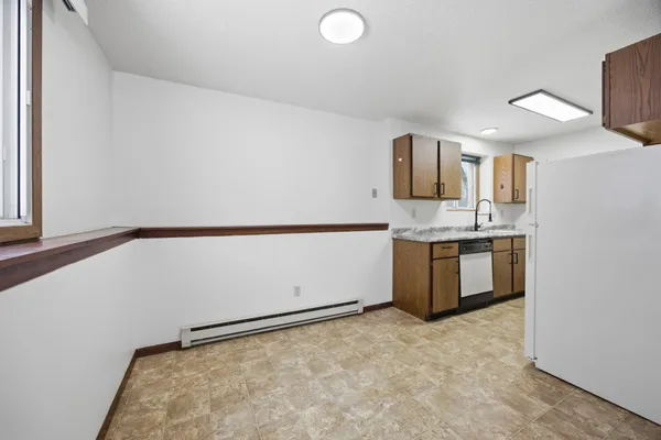 $280,000 | 3307-3309 2nd Street North, Fargo, ND 58102