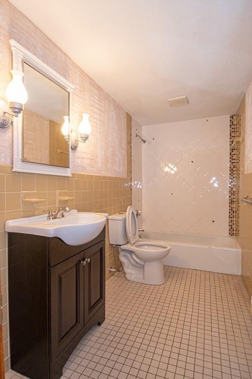 1103 Morgan Road West Springfield, MA 01089 - Photo 6 of 22 a bathroom with a sink and a mirror