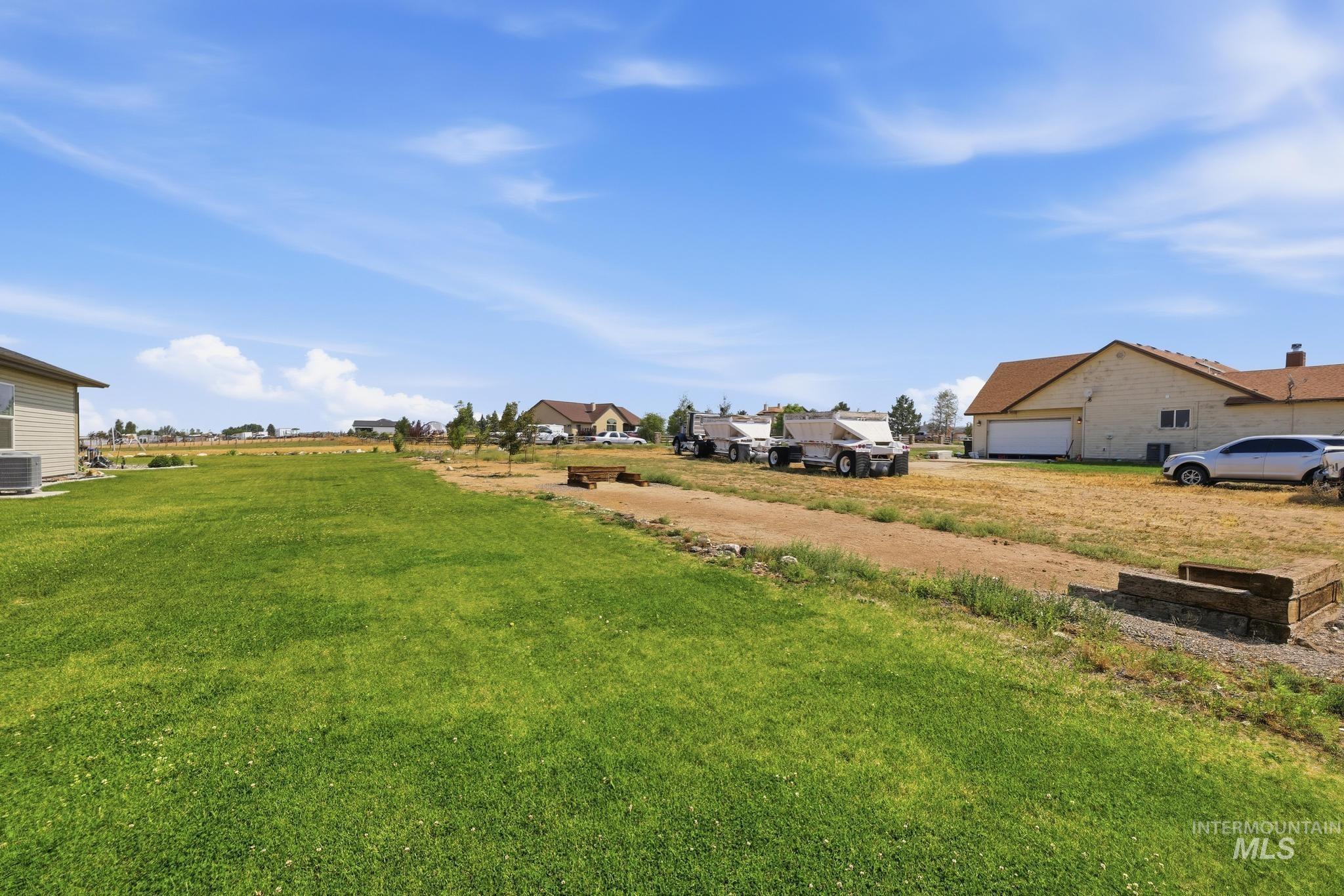 178 Syringa Loop Shoshone, ID 83352 - Photo 28 of 35 Expansive green lawn providing abundant outdoor space (Horseshoe pit)