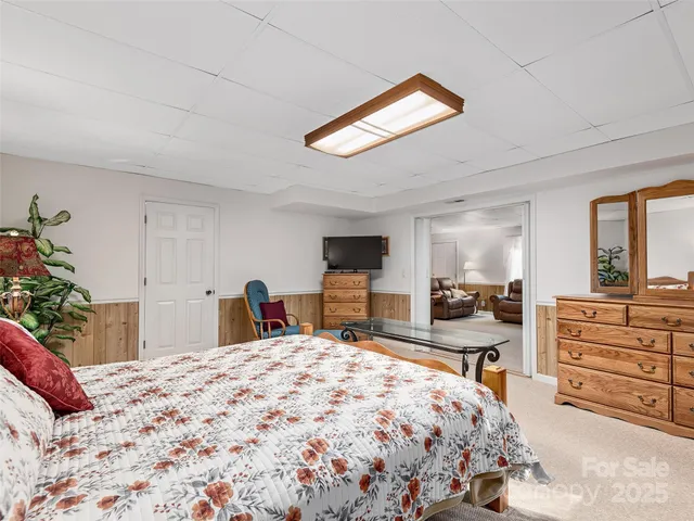 $575,000 | 525 Maren Court, Hendersonville, NC 28739