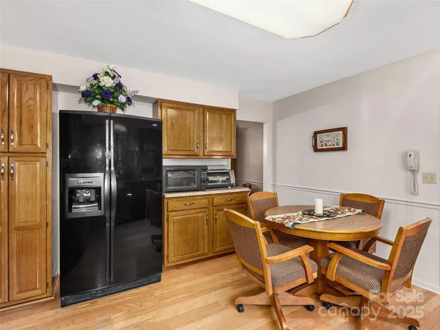 $575,000 | 525 Maren Court, Hendersonville, NC 28739