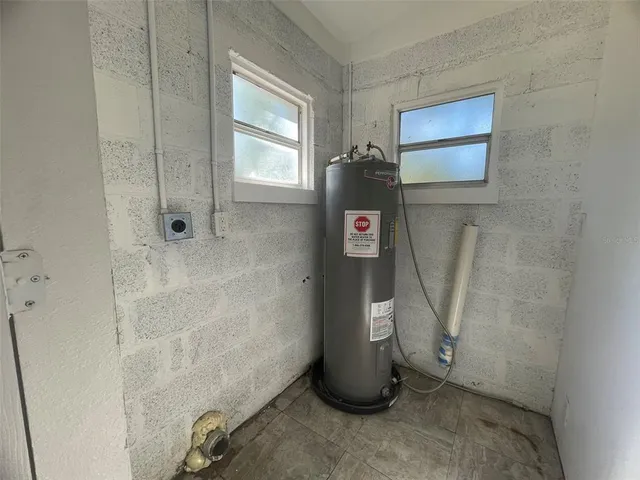 $1,800 | 525 East Helen Avenue, Punta Gorda, FL 33950