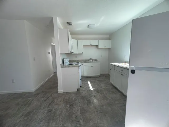 $1,800 | 525 East Helen Avenue, Punta Gorda, FL 33950