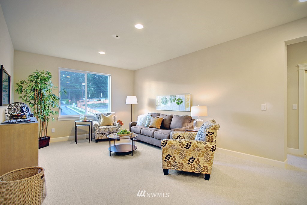 10832 Northeast 190th Place Bothell, WA 98011 - Photo 11 of 20 Gallery Image 11