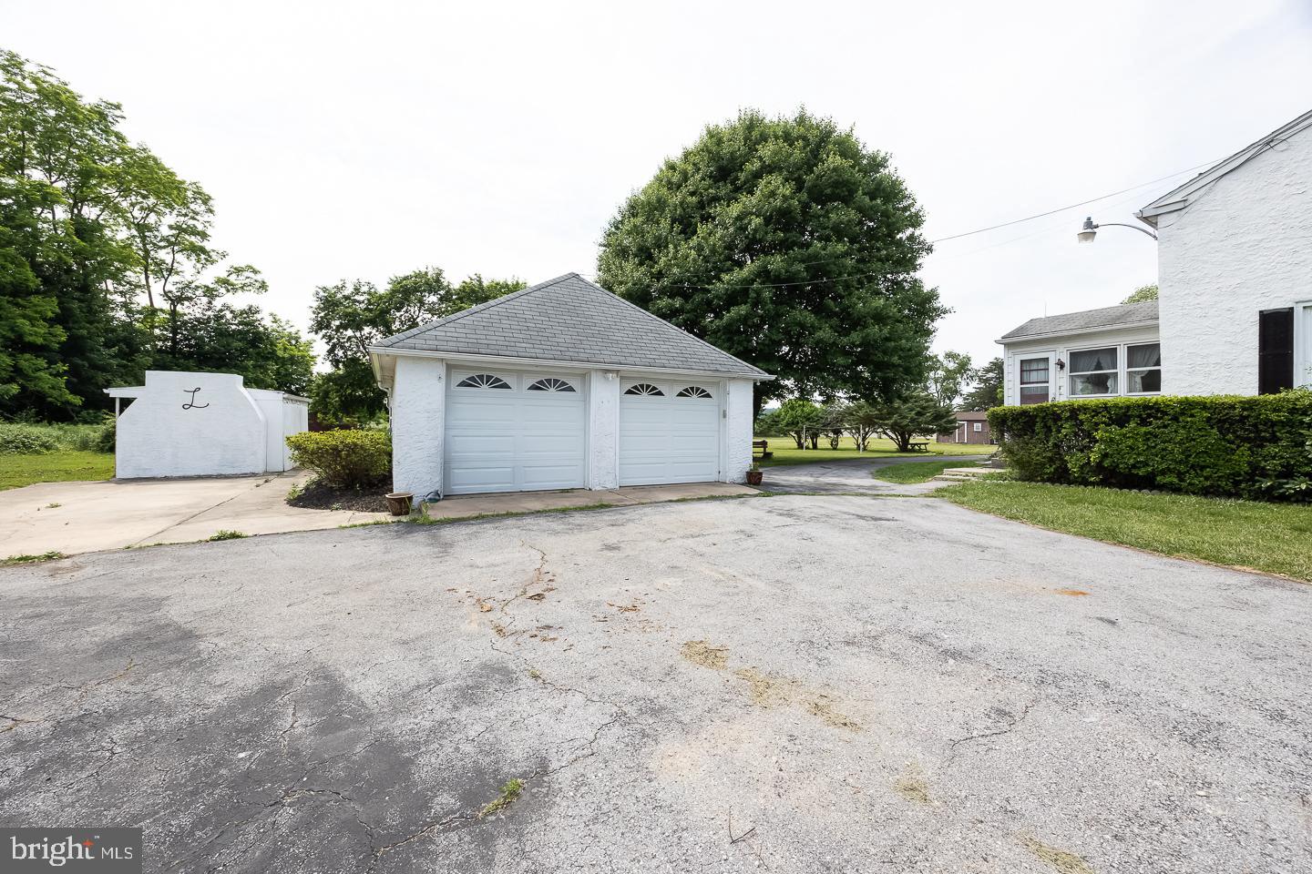 3040 South Manor Road Coatesville, PA 19320 - Photo 2 of 21 Gallery Image 2
