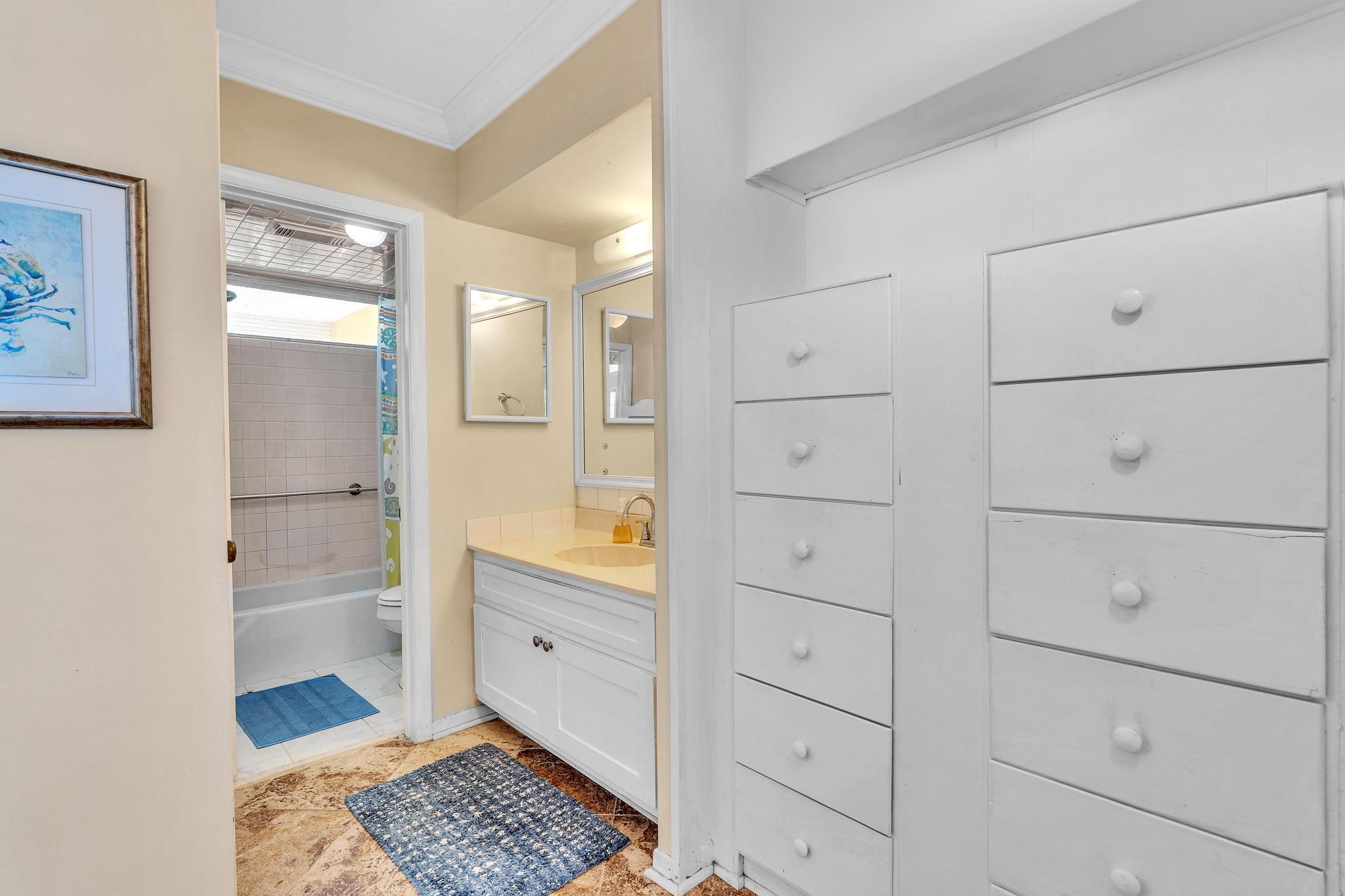 40 Southeast 13th Street, Unit A2 Boca Raton, FL 33432 - Photo 19 of 43 FPP00086