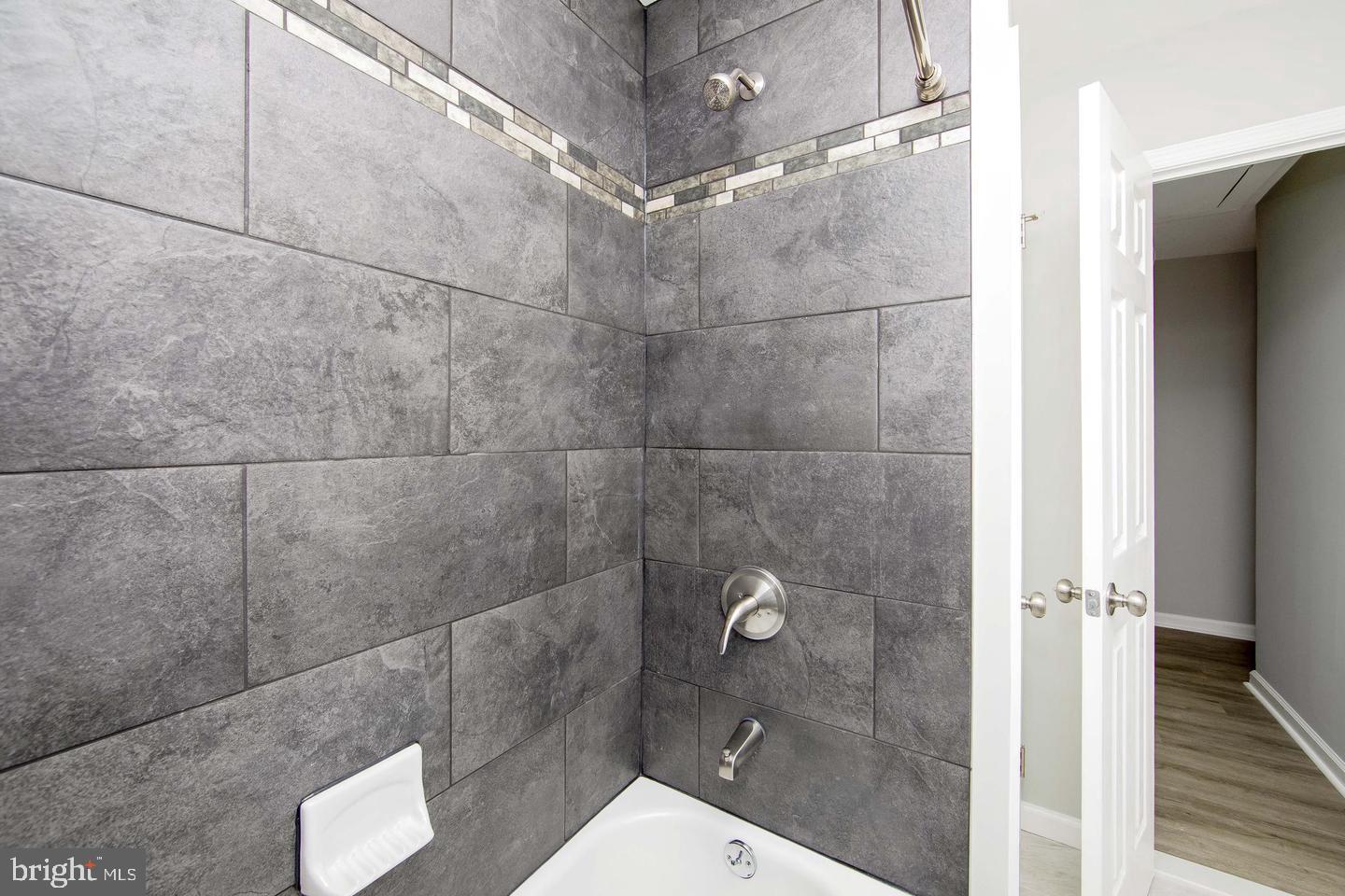 105 Ramble Road Cherry Hill, NJ 08034 - Photo 15 of 19 Full Hall Bath