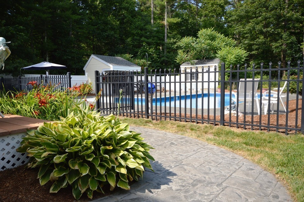 10 Benson Road Rochester, MA 02770 - Photo 24 of 27