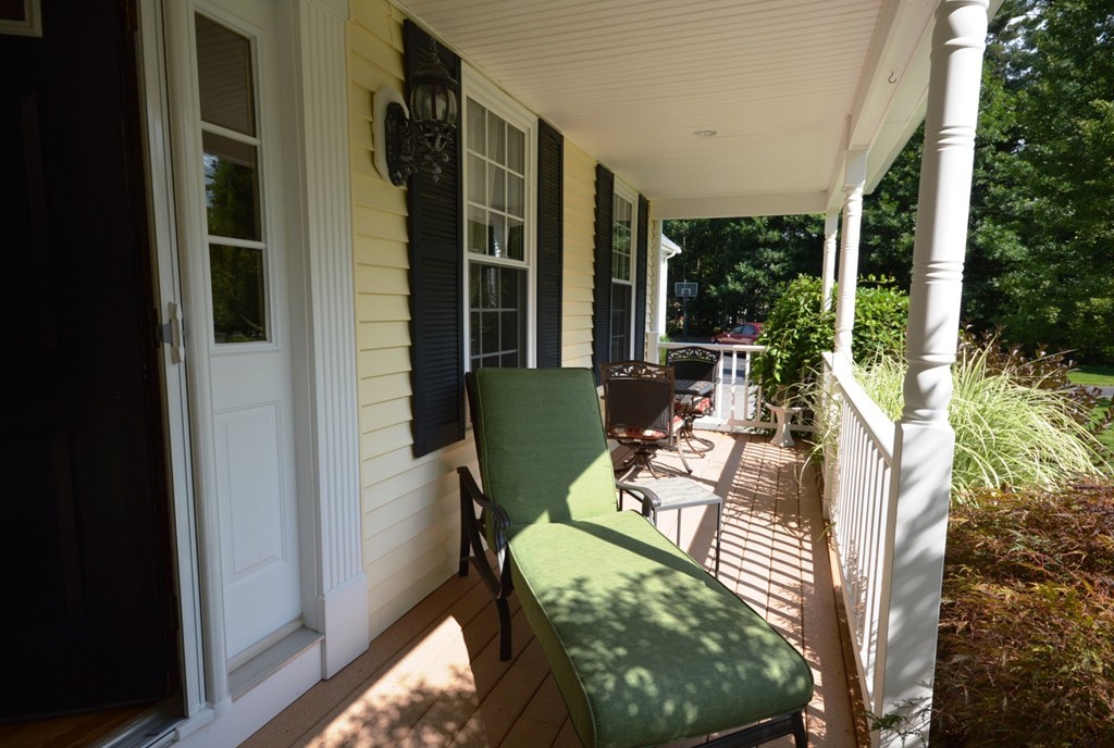 10 Benson Road Rochester, MA 02770 - Photo 3 of 27