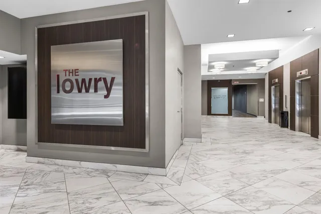 $300,000 | 350 St Peter Street, Unit 701, St. Paul, MN 55102