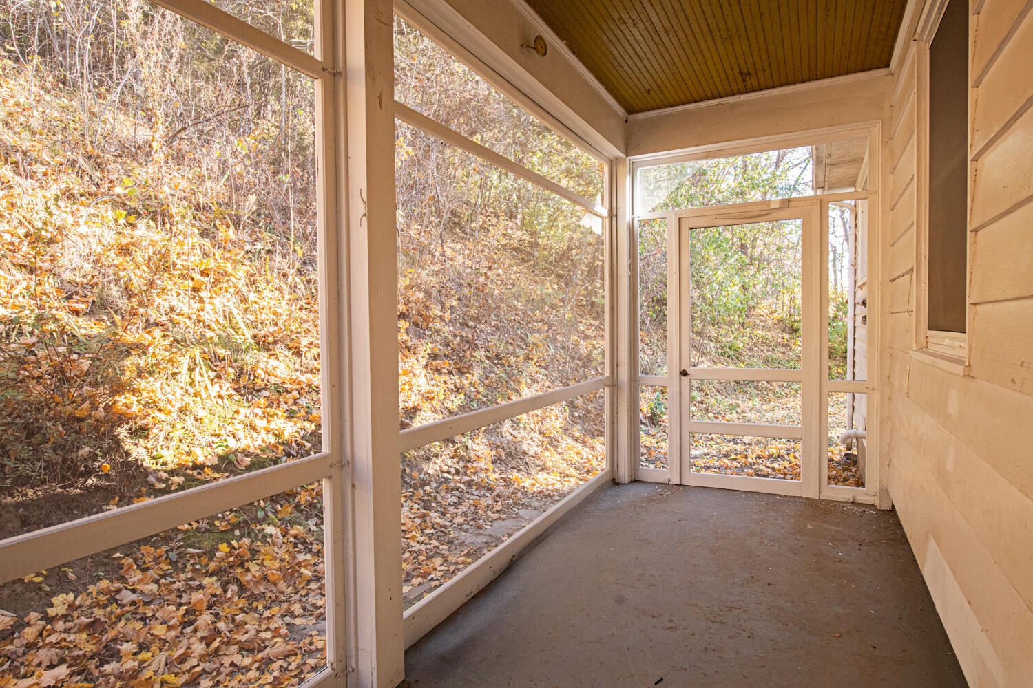 W508 Spur Lane Buffalo, WI 54629 - Photo 21 of 29 21 screened porch