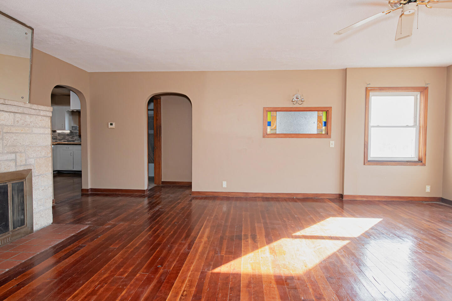 W508 Spur Lane Buffalo, WI 54629 - Photo 9 of 29 09 living room