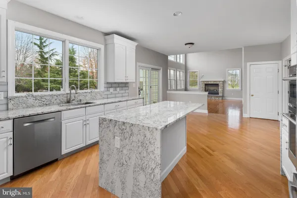$1,100,000 | 2 Thorn Lane, Chesterfield, NJ 08515