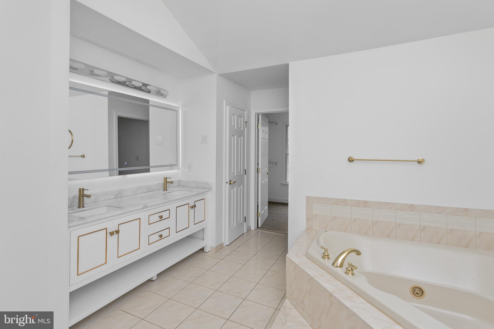 2 Thorn Lane Chesterfield, NJ 08515 - Photo 23 of 47