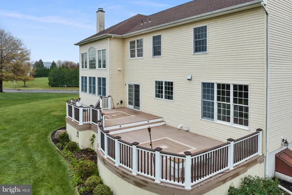 $1,100,000 | 2 Thorn Lane, Chesterfield, NJ 08515