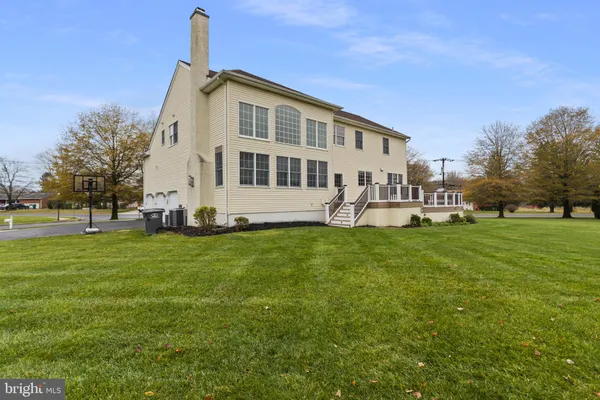 $1,100,000 | 2 Thorn Lane, Chesterfield, NJ 08515