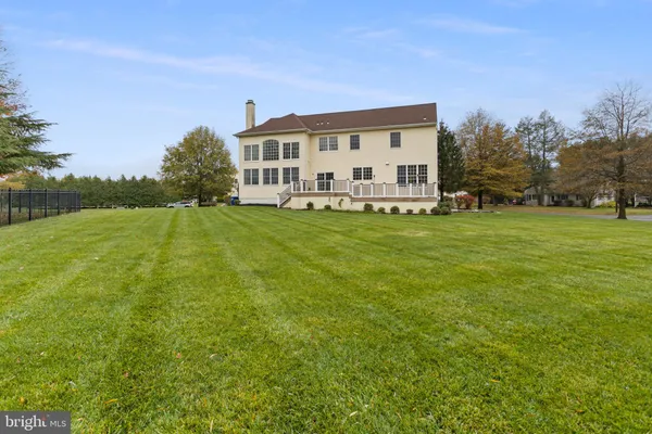 $1,100,000 | 2 Thorn Lane, Chesterfield, NJ 08515