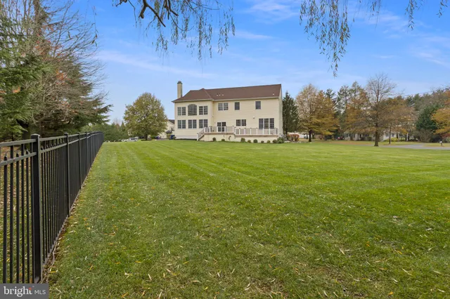 $1,269,000 | 2 Thorn Lane, Chesterfield, NJ 08515