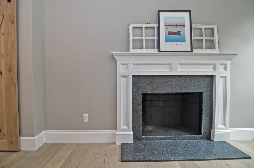 4 Elwin Road Natick, MA 01760 - Photo 8 of 29 Gallery Image 8