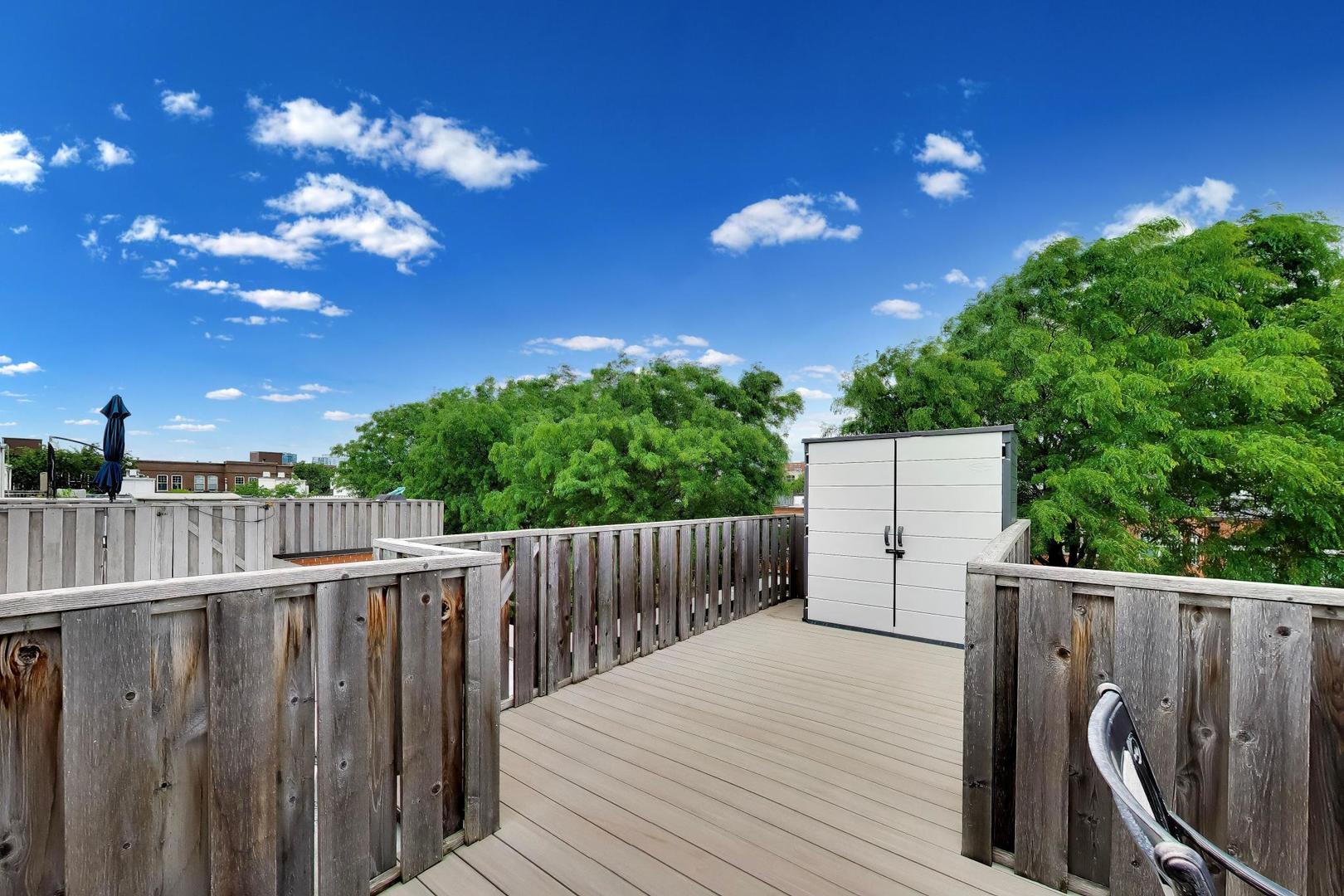 232 West Scott Street Chicago, IL 60610 - Photo 32 of 39 a view of a wooden fence