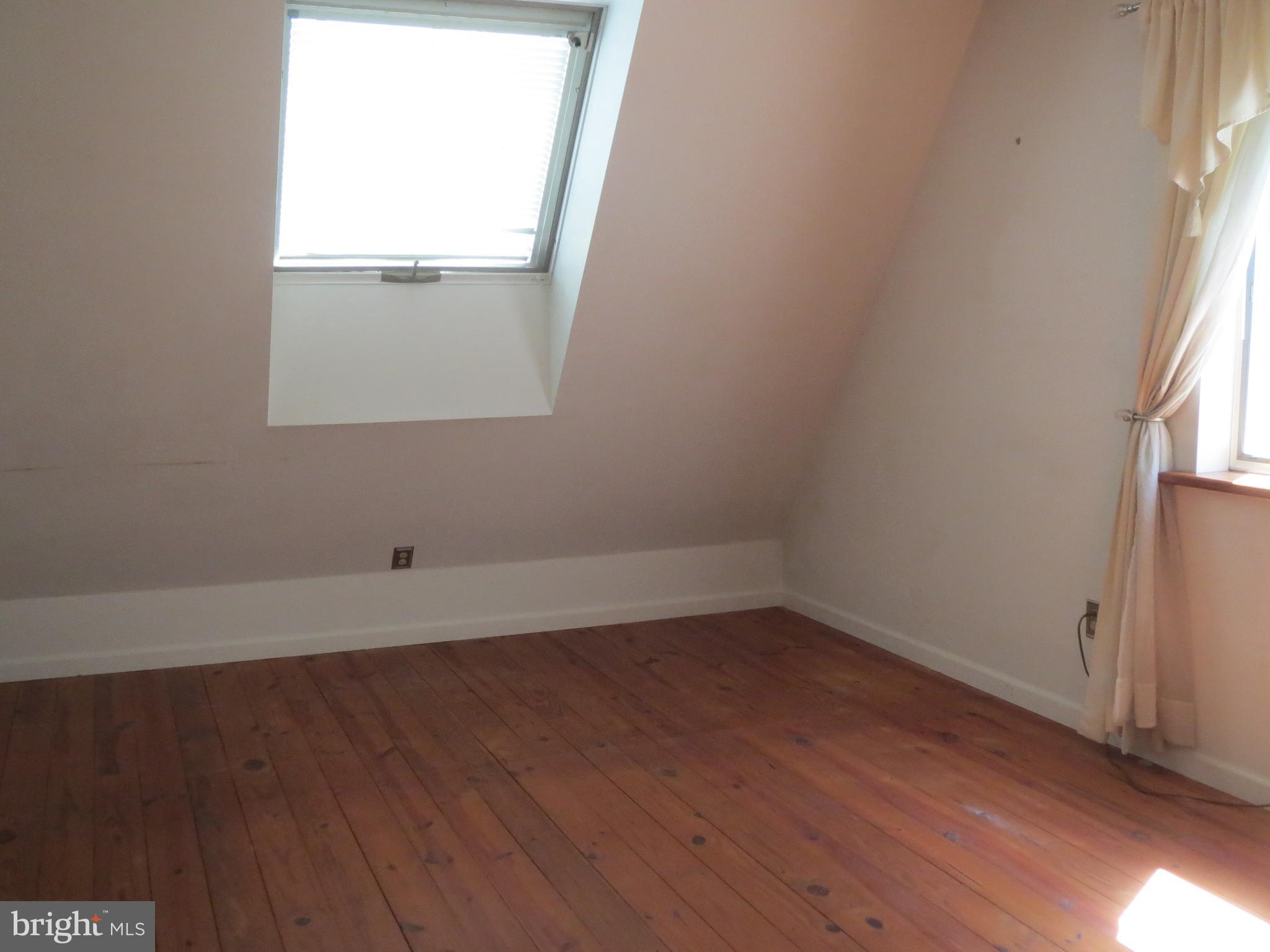 1140 Walters Road Pennsburg, PA 18073 - Photo 23 of 31 Gallery Image 23