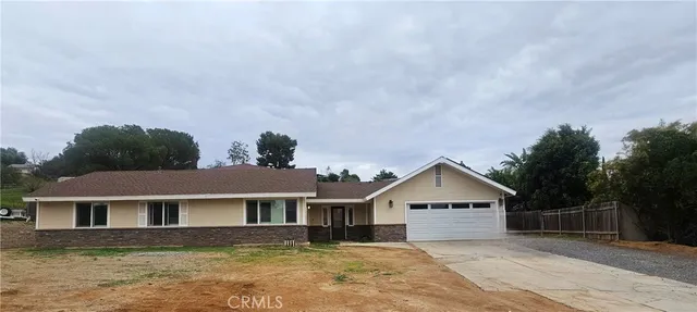 $899,000 | 7556 Frazer Drive, Jurupa Valley, CA 92509