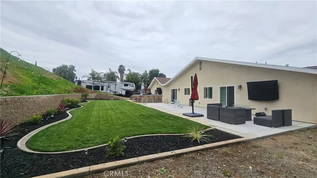 $899,000 | 7556 Frazer Drive, Jurupa Valley, CA 92509