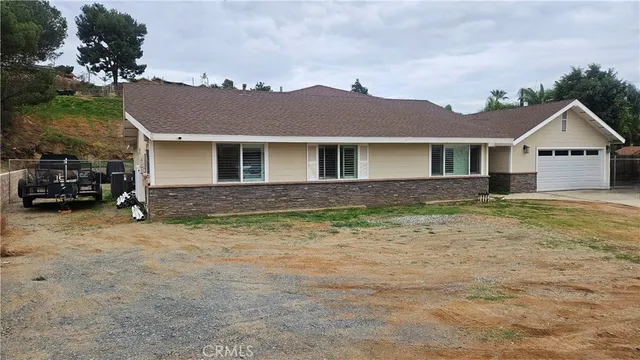 $899,000 | 7556 Frazer Drive, Jurupa Valley, CA 92509