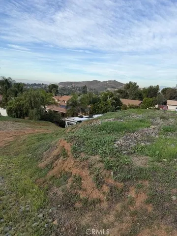 $899,000 | 7556 Frazer Drive, Jurupa Valley, CA 92509