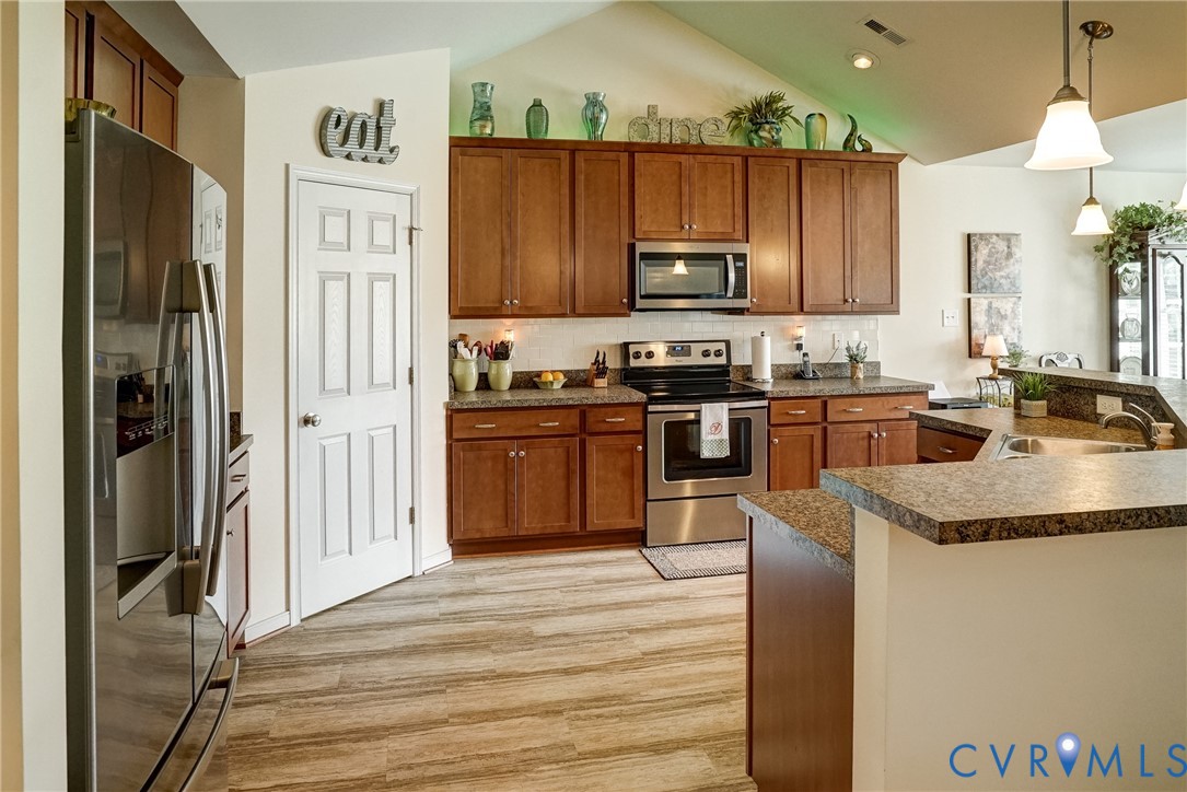 7625 Harris Field Road Mechanicsville, VA 23111 - Photo 5 of 44