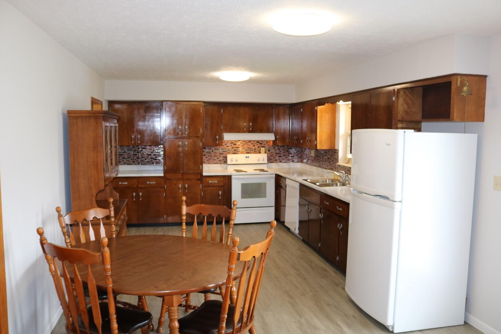 534 North White Pine Road Talbott, TN 37877 - Photo 5 of 23 huge kitchen