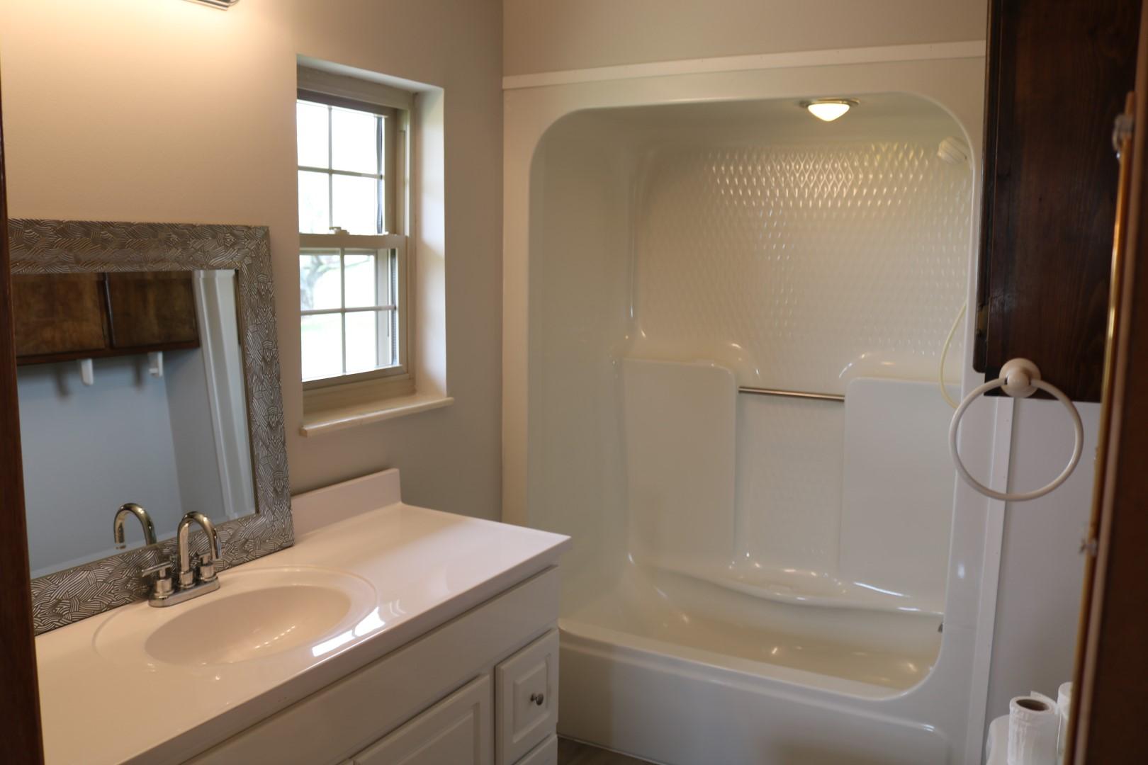 534 North White Pine Road Talbott, TN 37877 - Photo 8 of 23 master bathroom