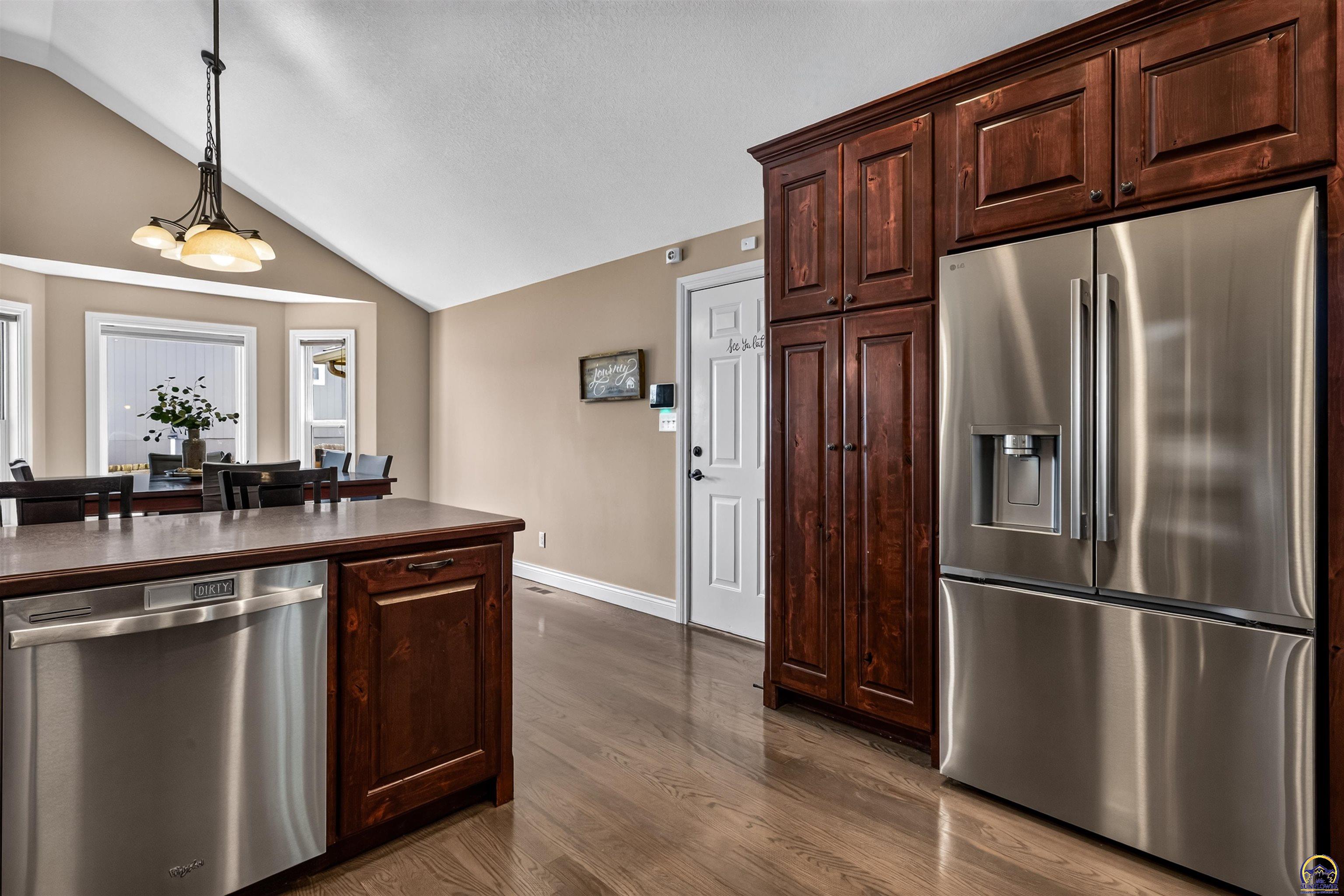 4436 Southeast Stone Creek Road Topeka, KS 66609 - Photo 8 of 44 Gallery Image 8