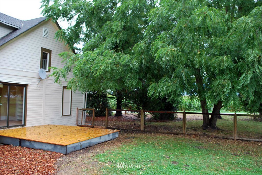7309 Emerson Road Everson, WA 98247 - Photo 2 of 25
