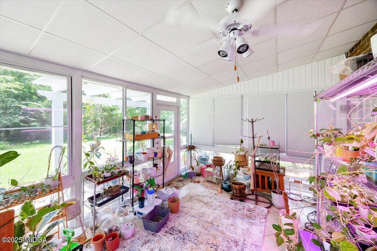 1414 Park Avenue Perry, GA 31069 - Photo 26 of 37 a room with furniture and a large window