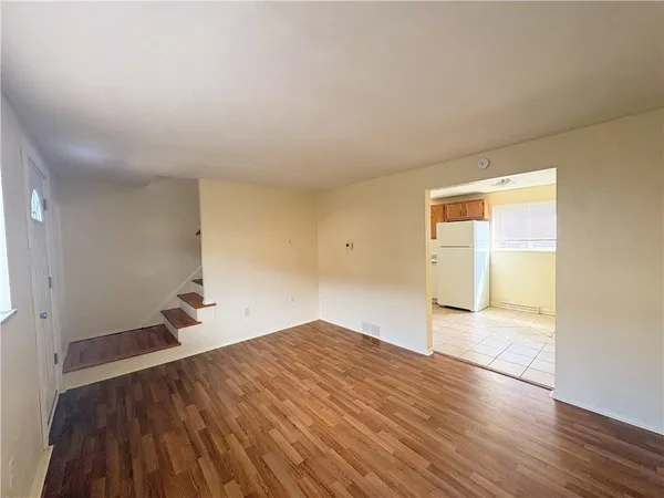 $995 | 448 Brierly Lane, Unit 422, West Mifflin, PA 15122