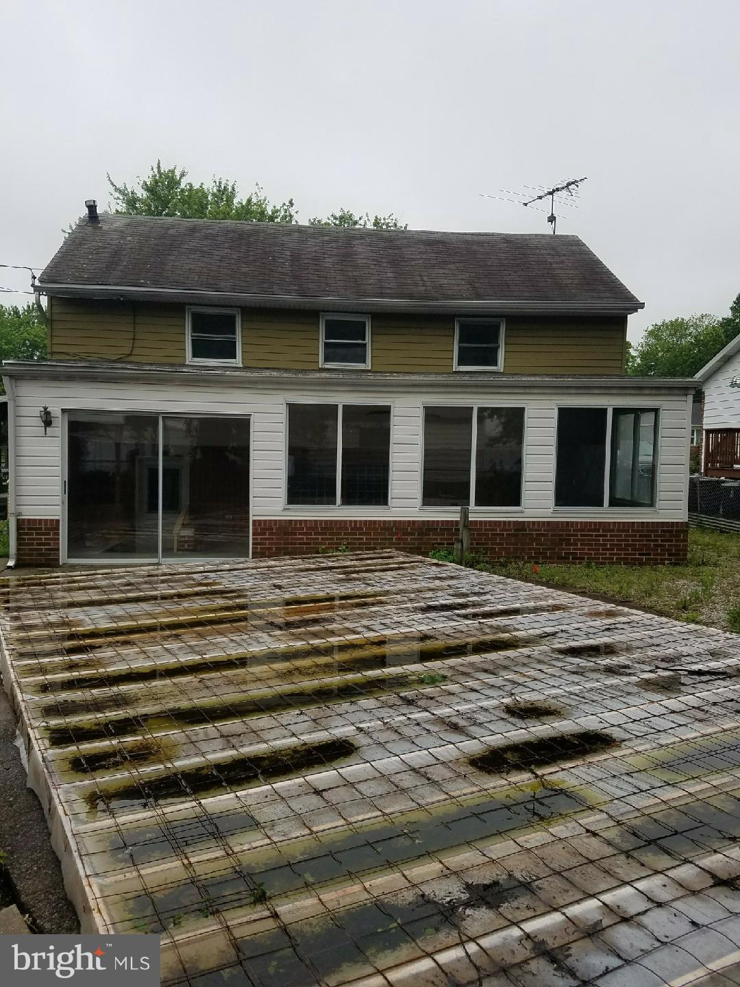 7712 Beekay Road Baltimore, MD 21219 - Photo 8 of 10 Built In Pool