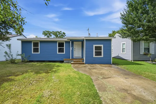 $1,550 | 225 19th Avenue North, Texas City, TX 77590